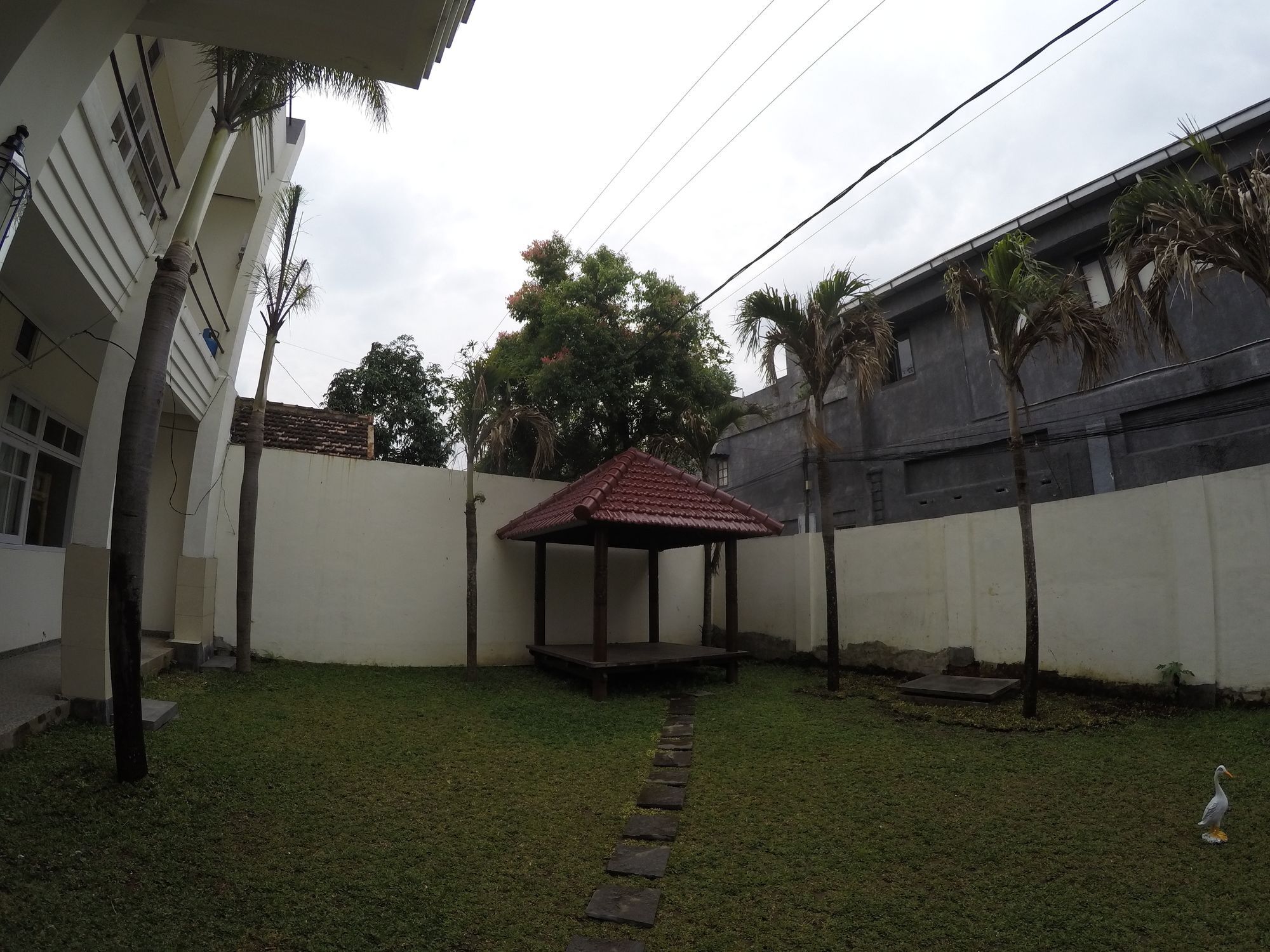 Palmyra Hostel Malang Exterior photo